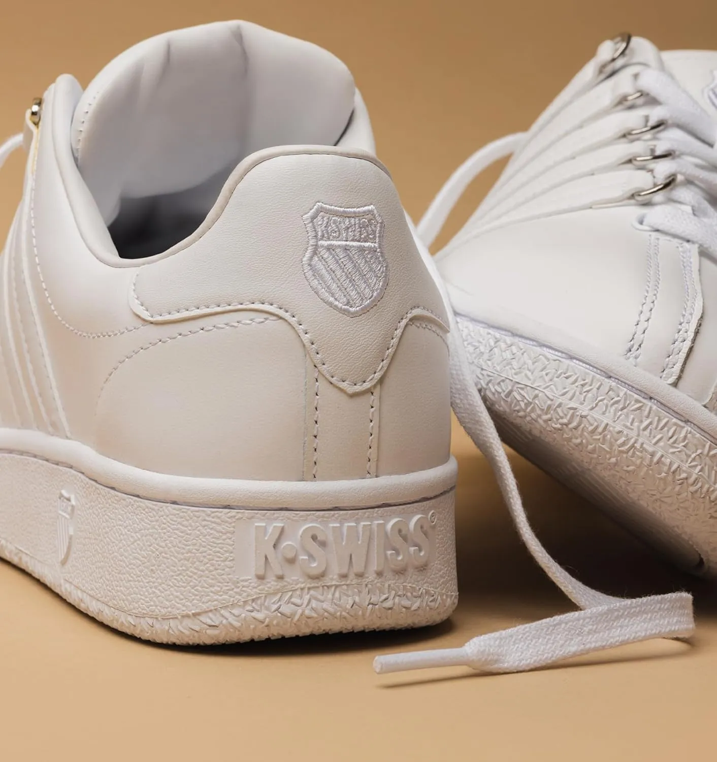 K-Swiss Men's Classic VN Leather Sneaker