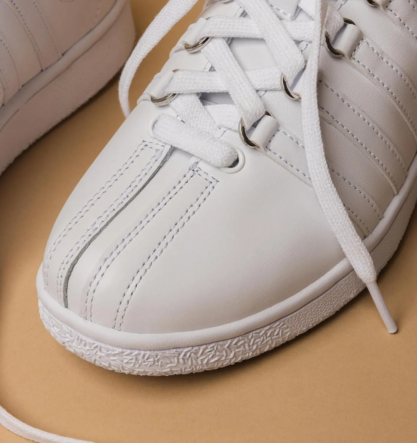 K-Swiss Men's Classic VN Leather Sneaker
